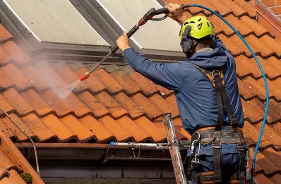 Démoussage et hydrofuge de toiture à Touget